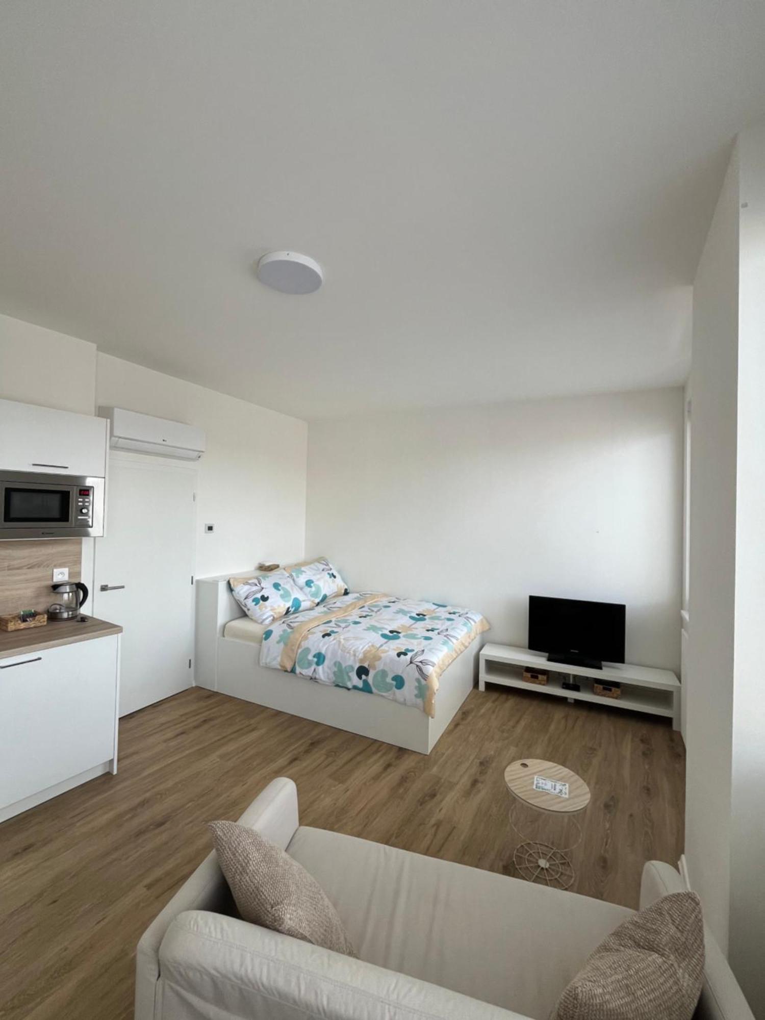 Apartment V Centru *